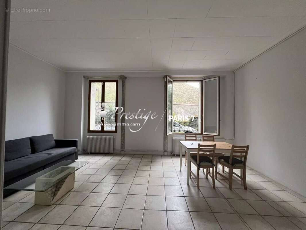 Appartement à PARIS-14E