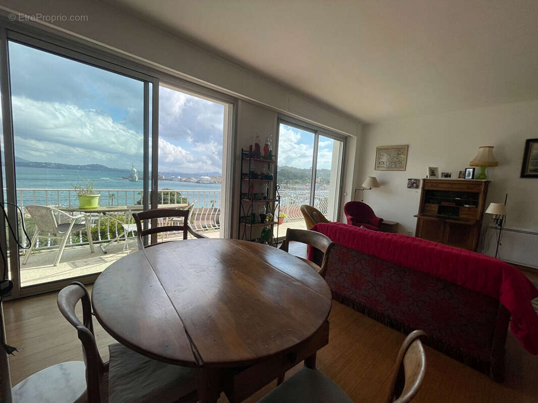 Appartement à SAINT-MANDRIER-SUR-MER