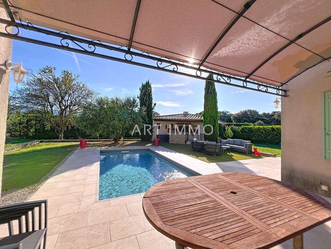 Maison à CABRIERES-D&#039;AVIGNON