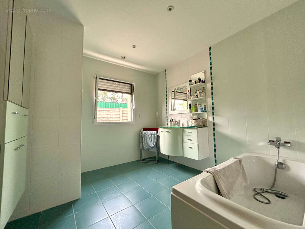 Maison à PLOUIGNEAU