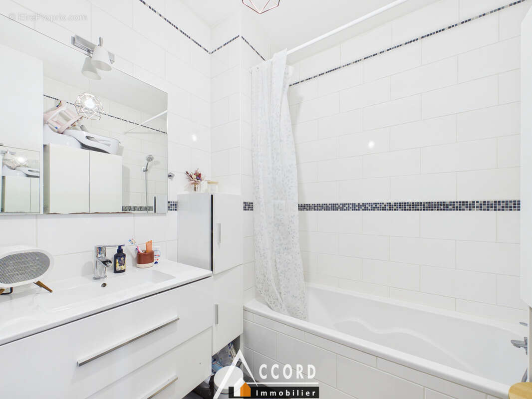 Appartement à SARTROUVILLE