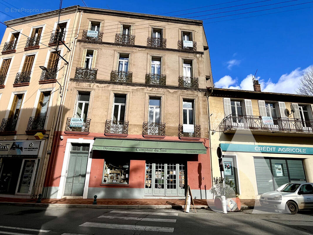 Appartement à SALERNES