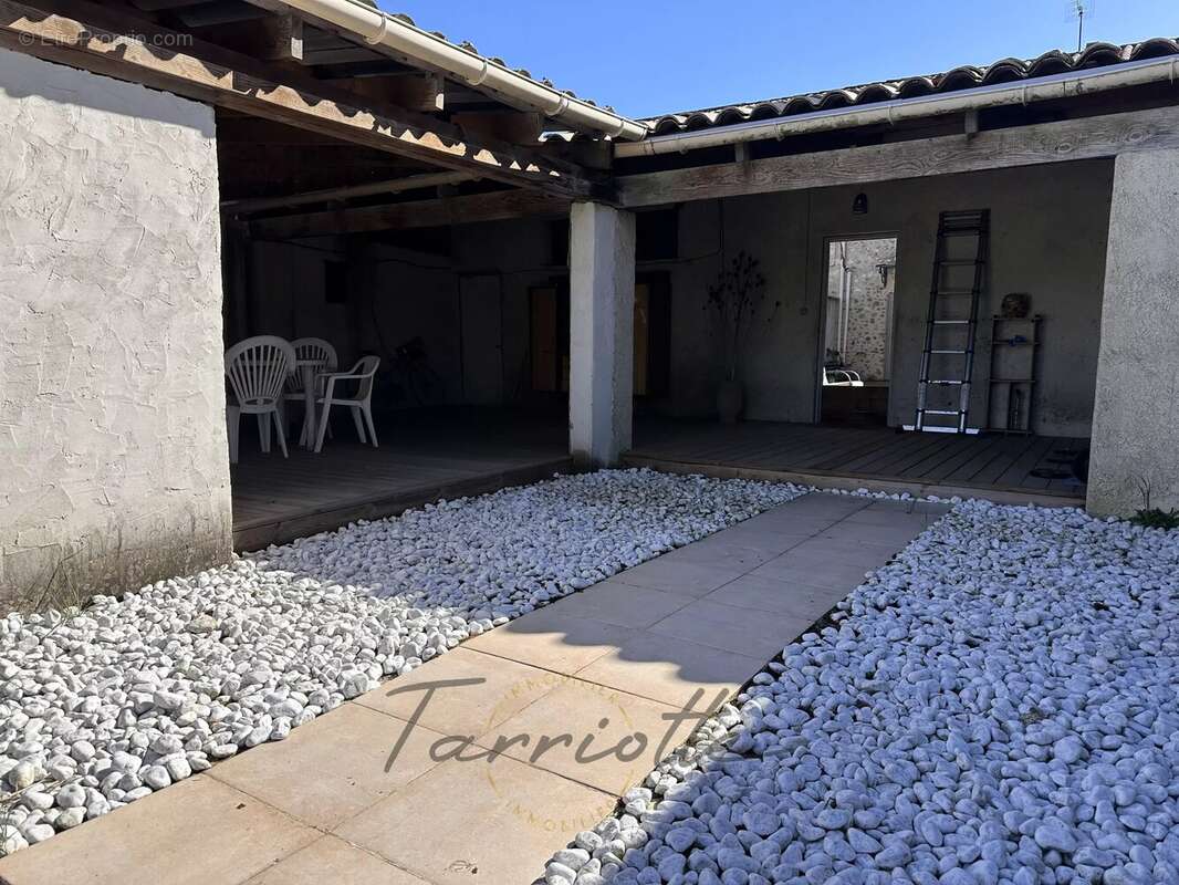 Maison à CHATEAUNEUF-DU-RHONE