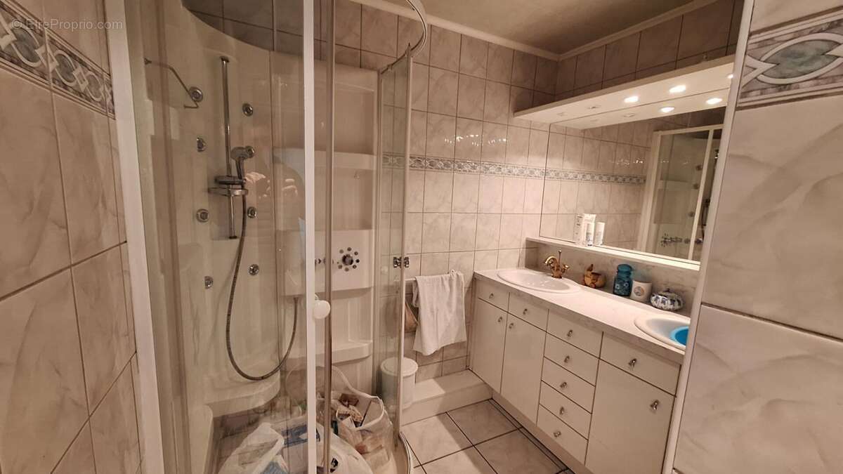 Appartement à MARSEILLE-11E