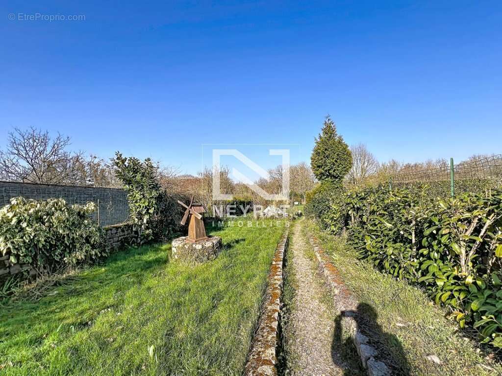 Maison à SAINT-EMILAND