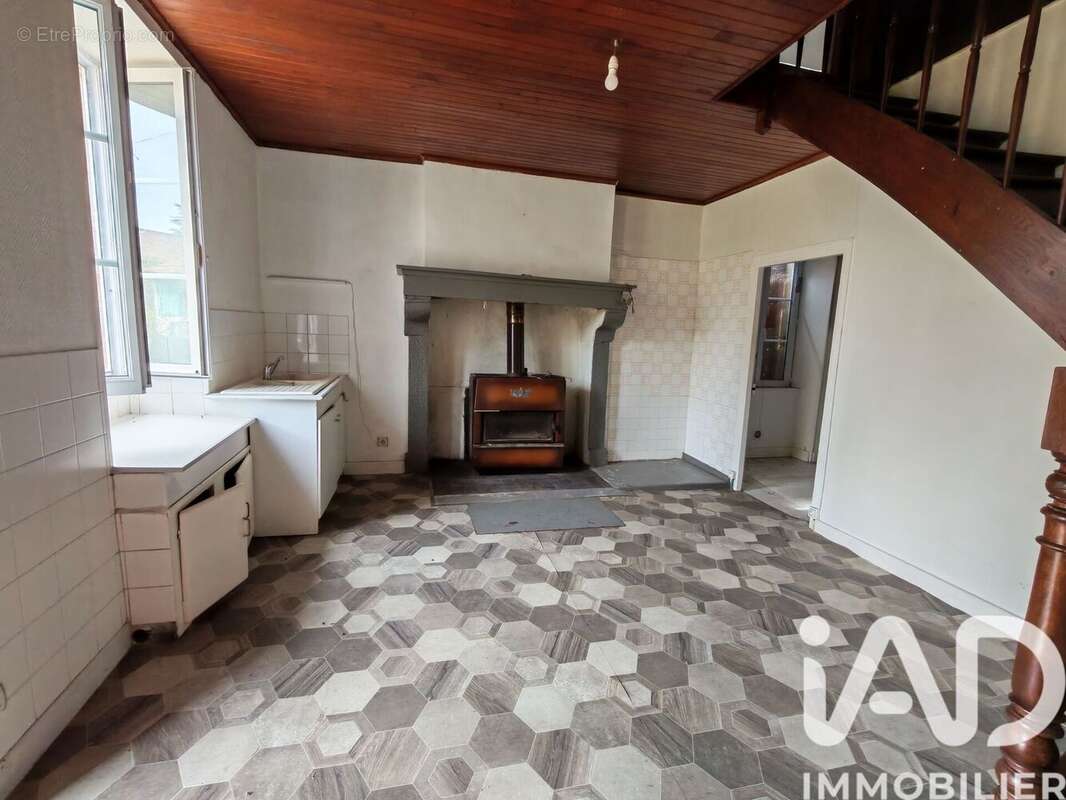 Maison 160 m² à Champniers-Et-Reilhac  - photo 3