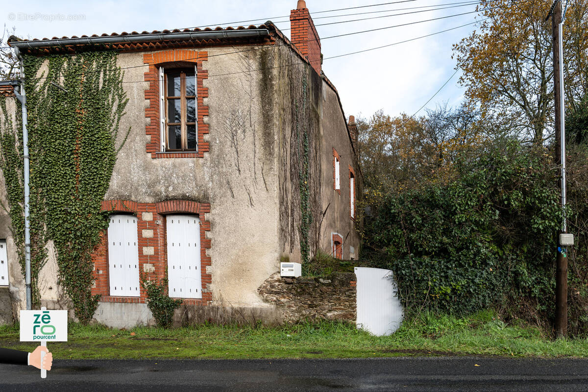 Maison à LE LOROUX-BOTTEREAU