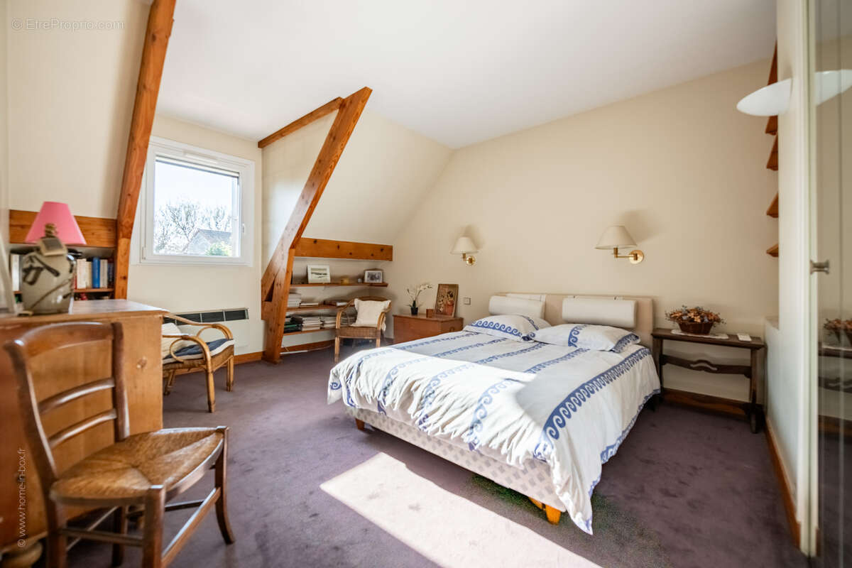 Maison à SAINT-MAUR-DES-FOSSES