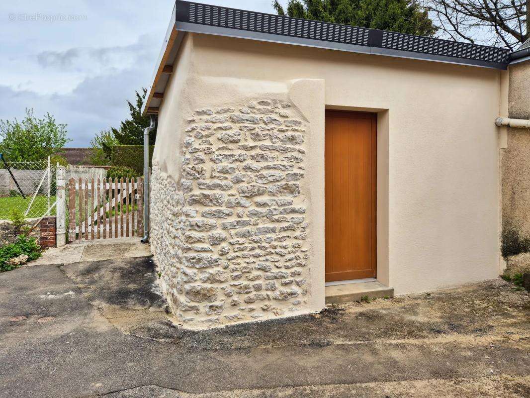 Maison à PRUNAY-LE-GILLON