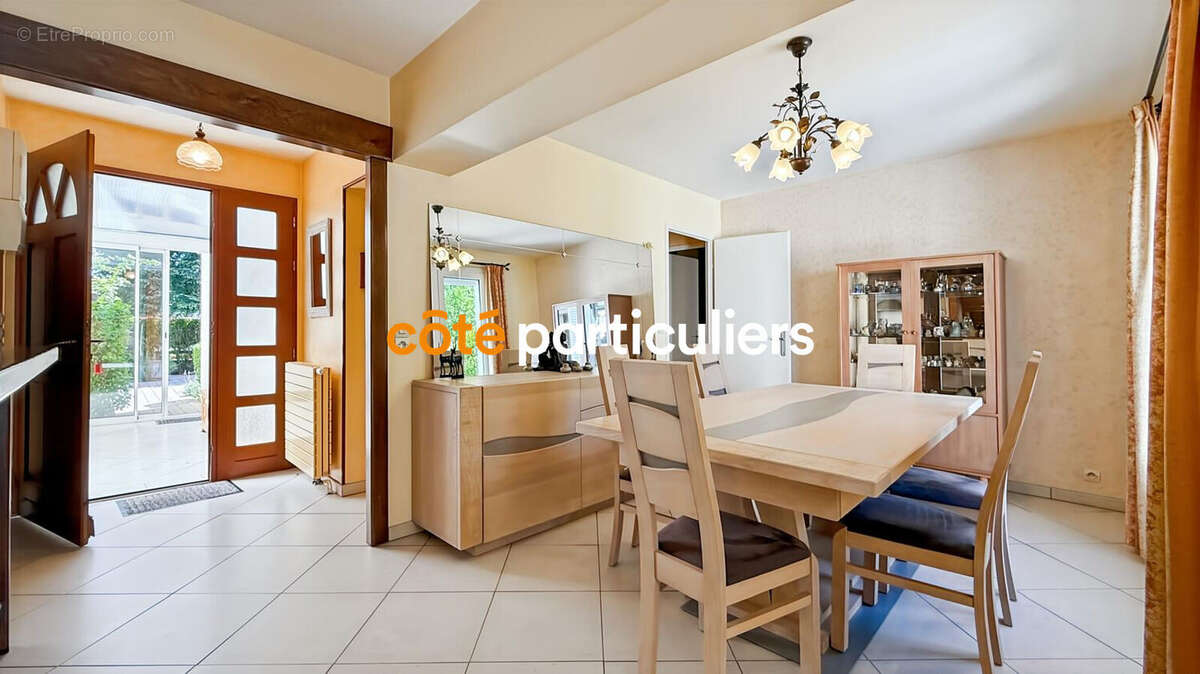 Maison à COMBS-LA-VILLE