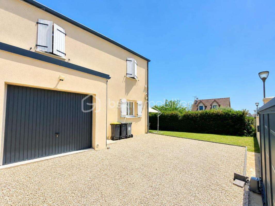 Maison à LINAS