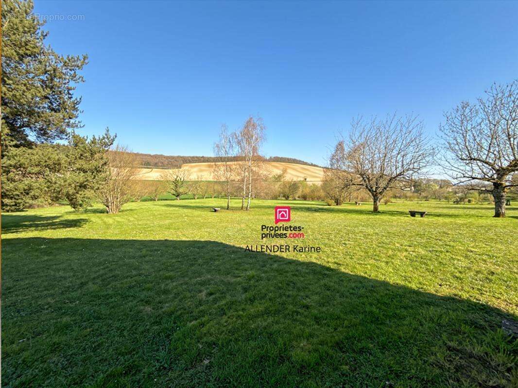 Maison Eaux Puiseaux 21 pièce(s) 836 m2 - photo 3