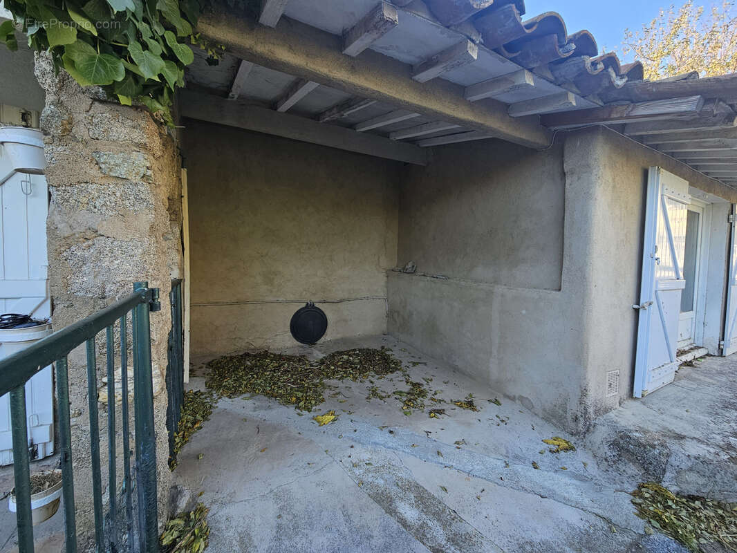 Maison à PLAN-DE-LA-TOUR