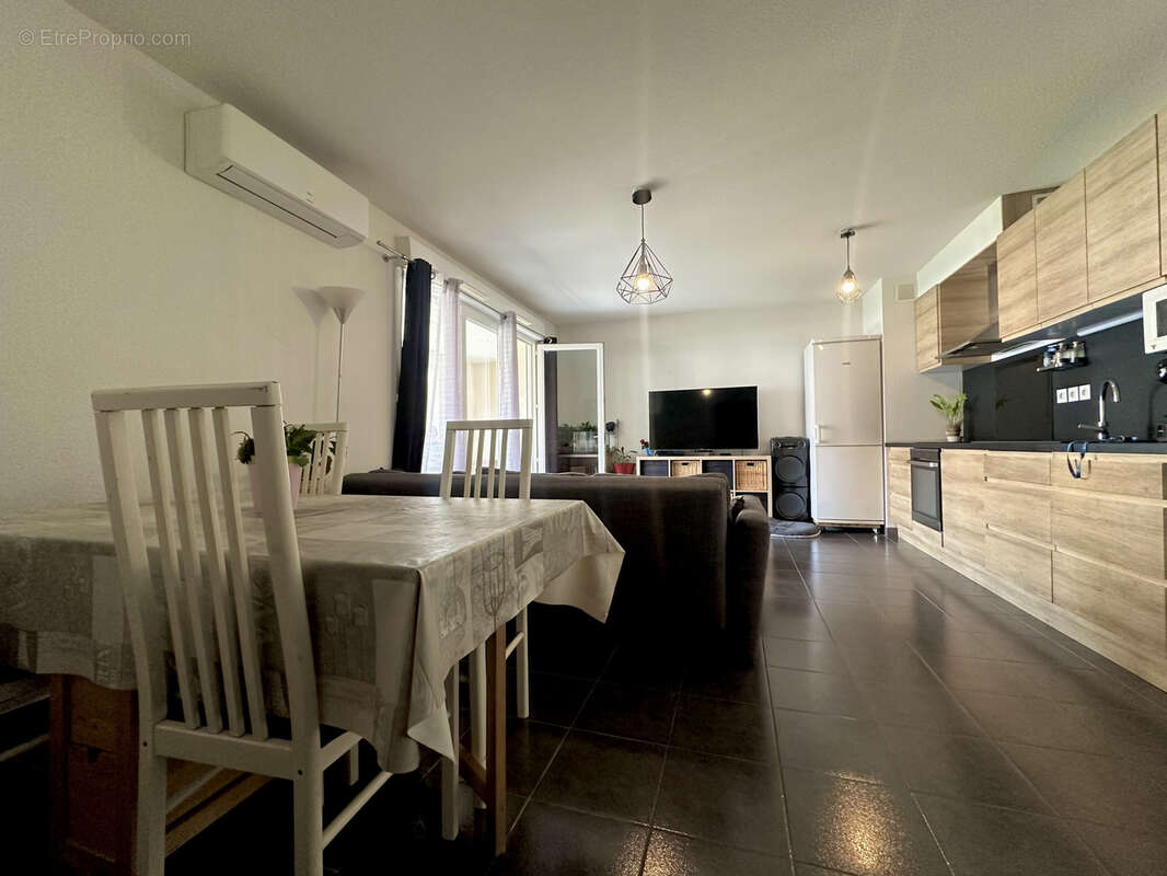 Appartement à LA LONDE-LES-MAURES