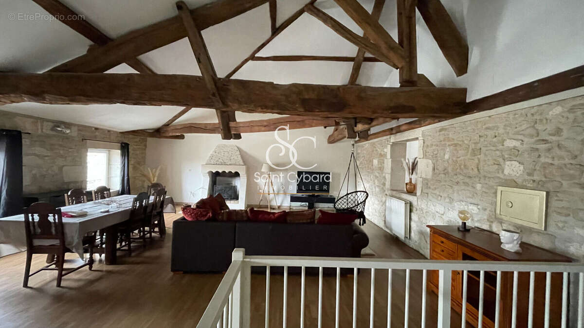 Appartement à CHAMPNIERS