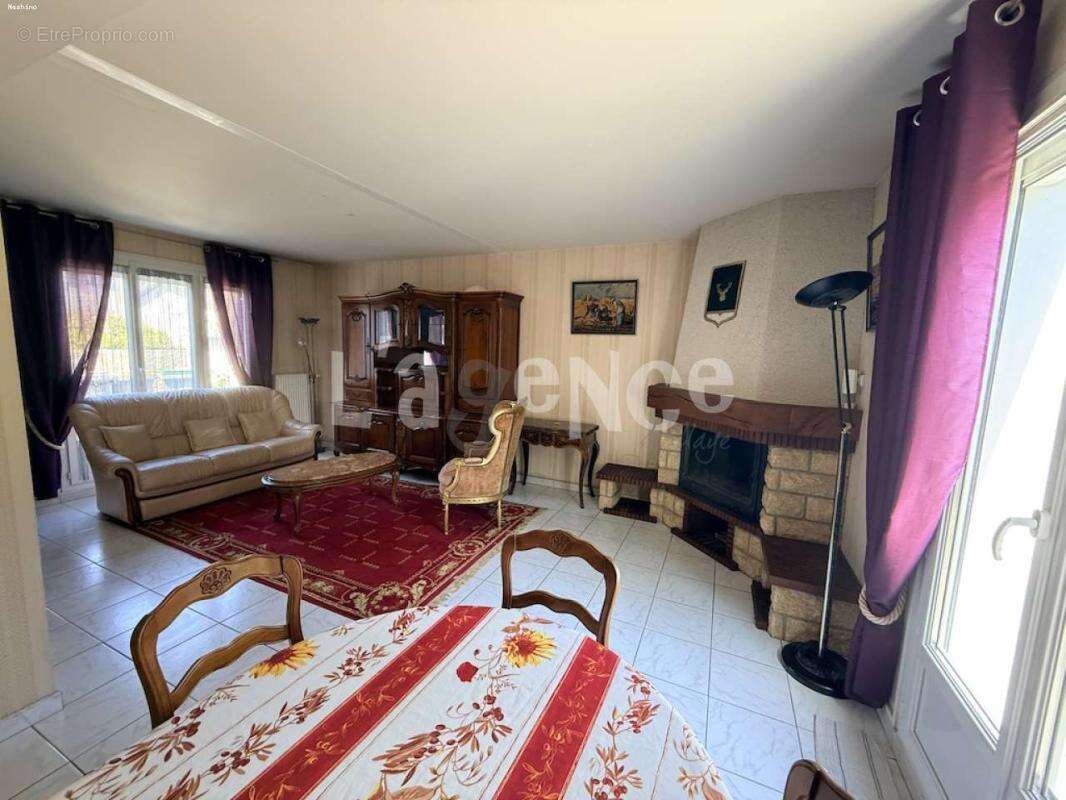 Maison à CLAYE-SOUILLY