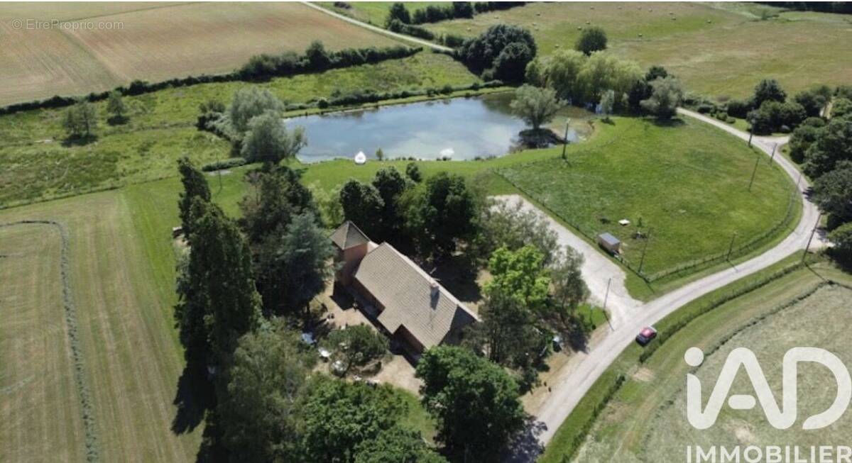 Photo 1 - Maison à SAINT-MARTIN-EN-BRESSE
