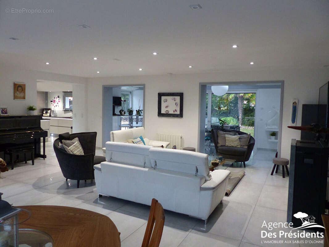 Maison à TALMONT-SAINT-HILAIRE