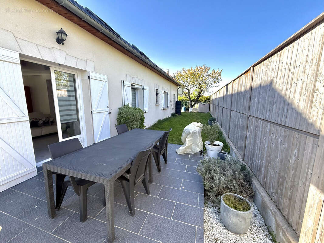 Maison à COMPERTRIX