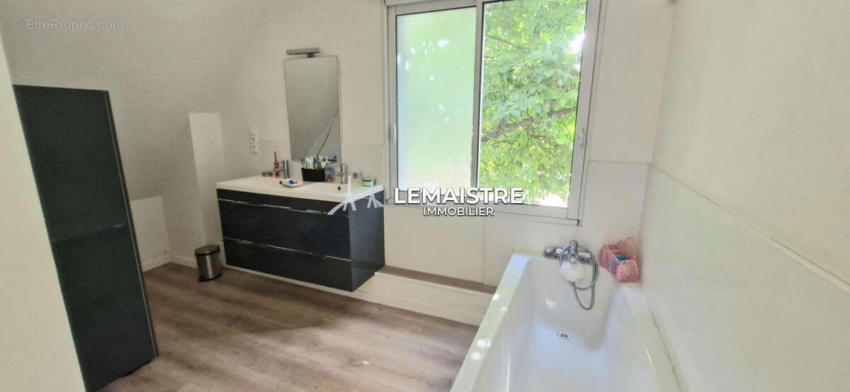 Maison à vendre - Limite Yvetot - 228 m² - 5 chambres - Gîte indépendant et piscine - photo 13
