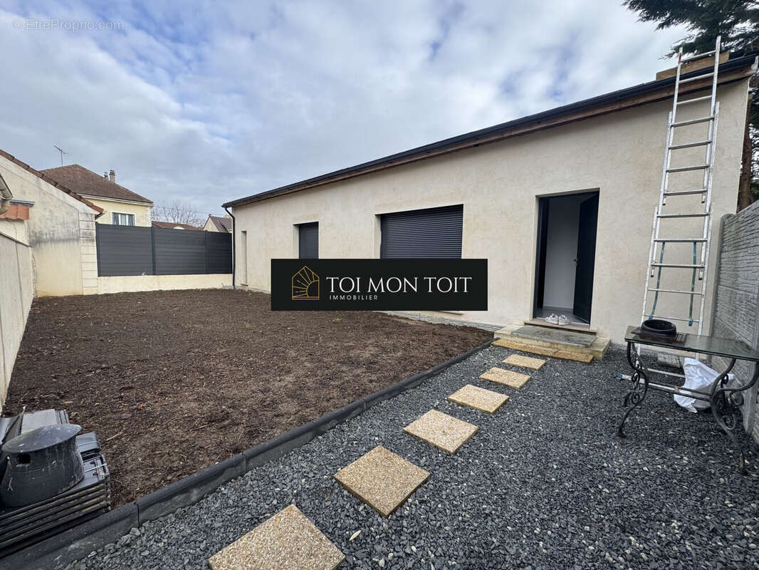 Maison à MARLY-LA-VILLE