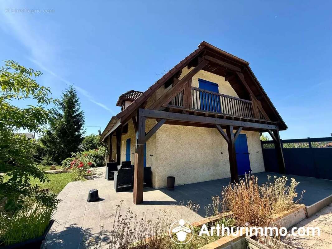 Maison 122 m² à Dampierre-Les-Bois  - photo 4