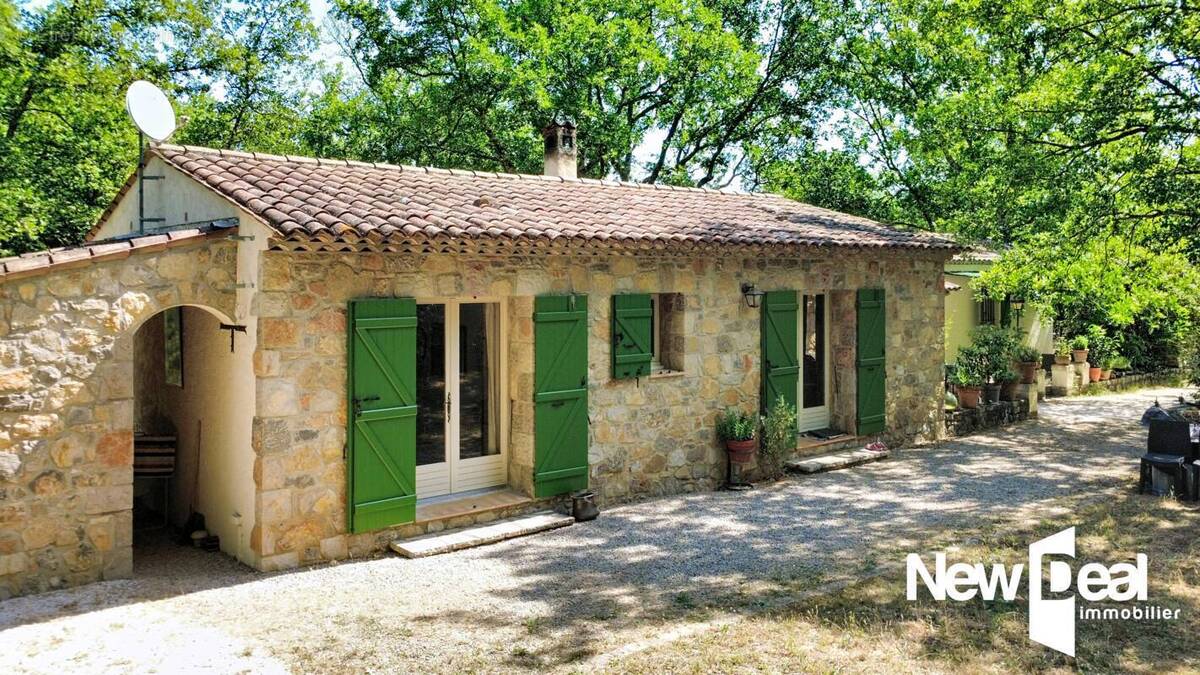 Maison à TOURRETTES