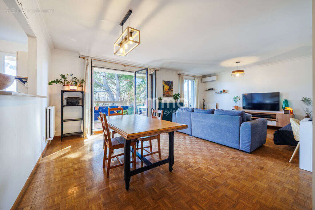 Appartement à MARSEILLE-12E