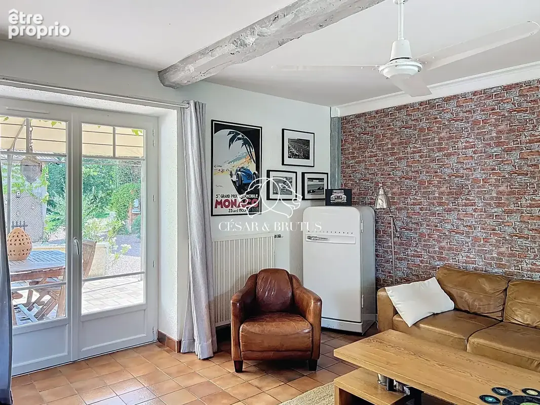 Maison 245 m² à Cordelle  - photo 8