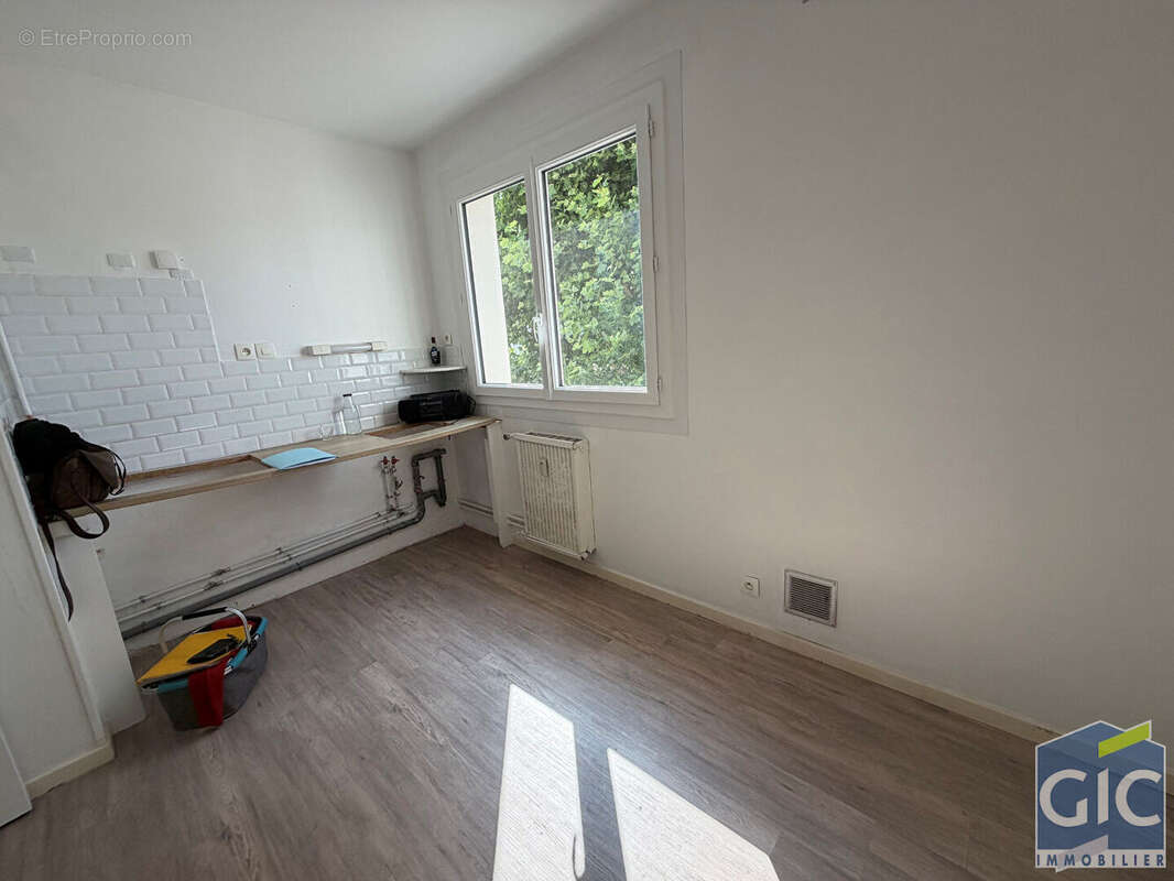 A vendre en exclusivite gic-bi un 3pp rénové a herouville grand parc - photo 10