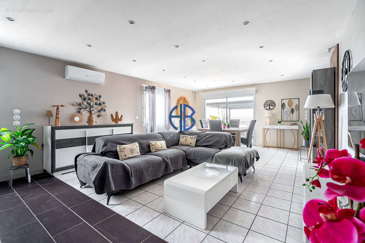 Maison à SAINT-CHEF