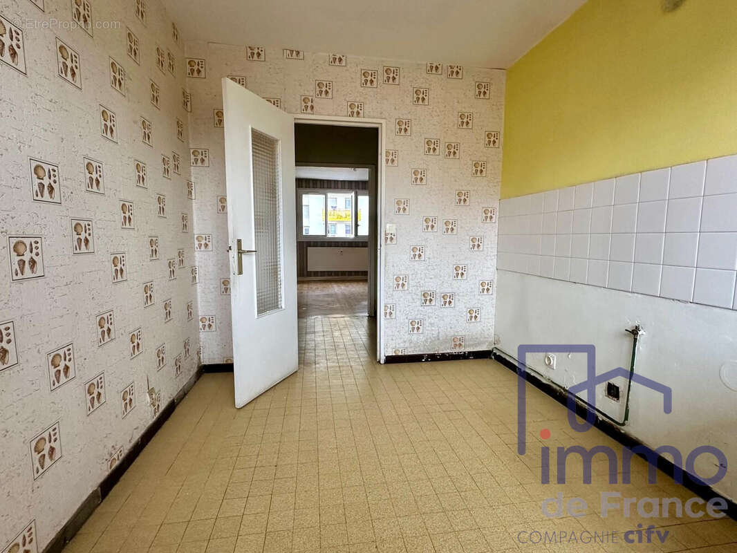 Appartement à SAINT-ETIENNE