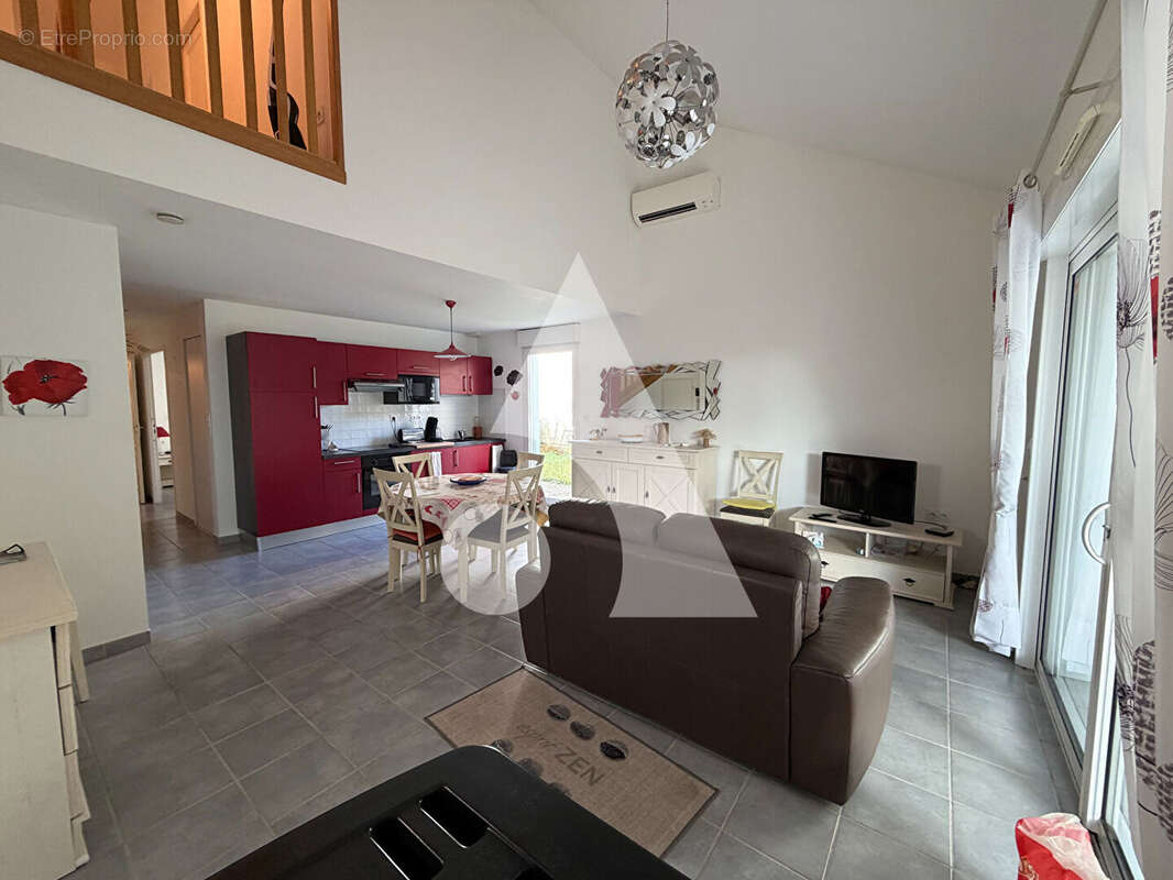 Maison à LES MATHES