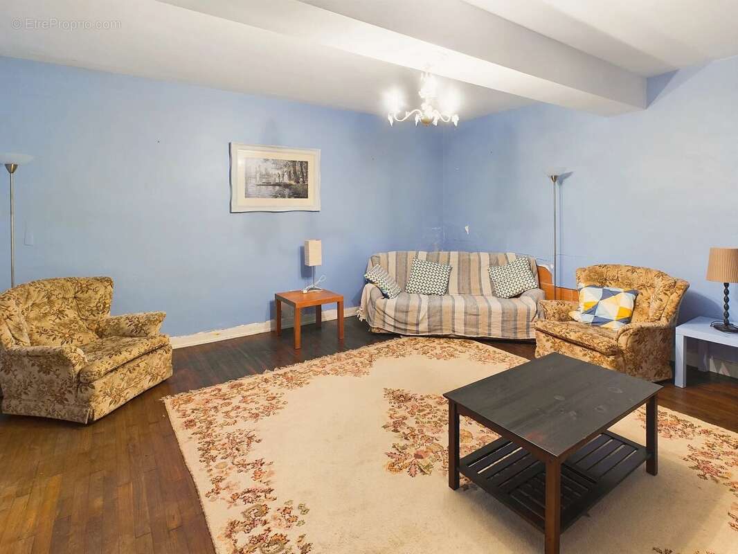 Maison à COMBERANCHE-ET-EPELUCHE