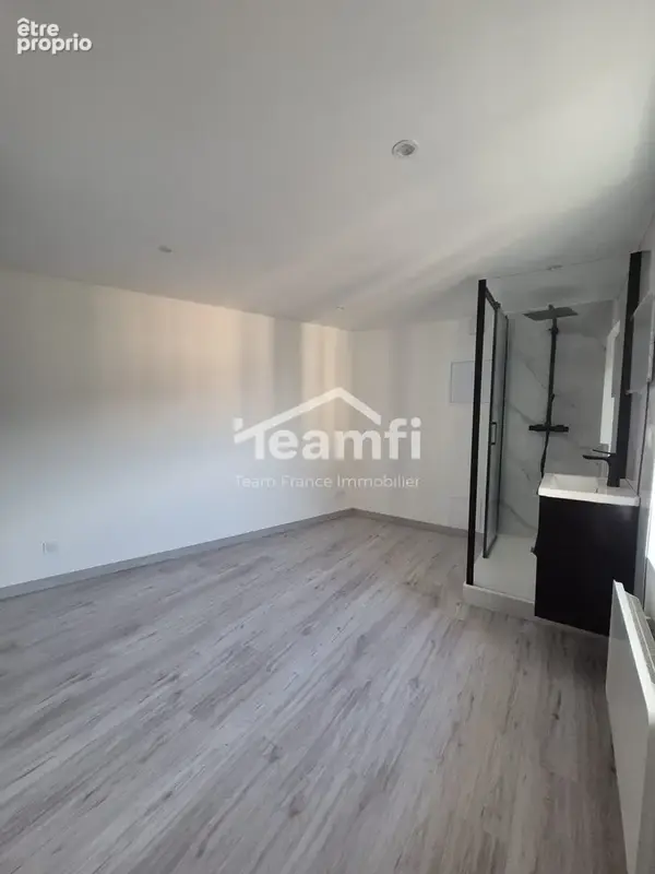 Maison 41 m² à Thiers  - photo 3