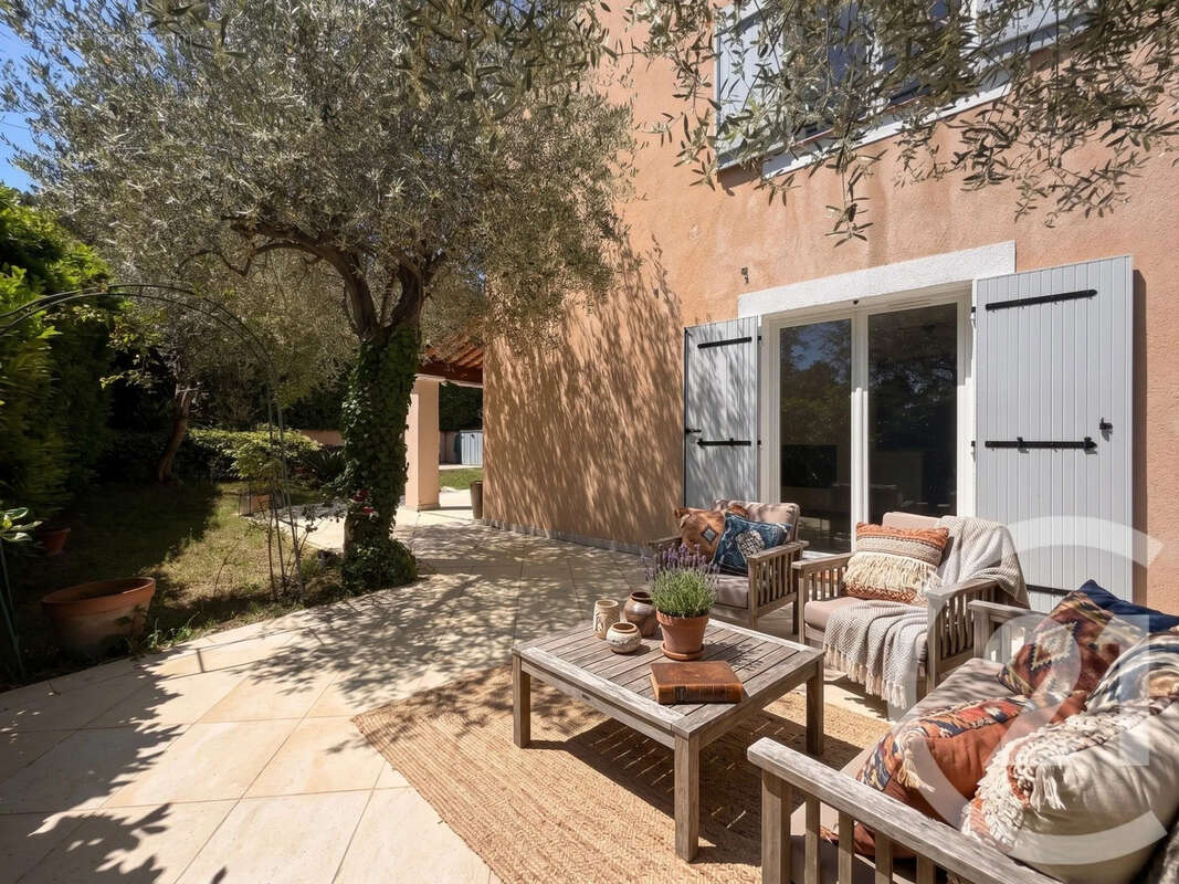 Maison à VALBONNE