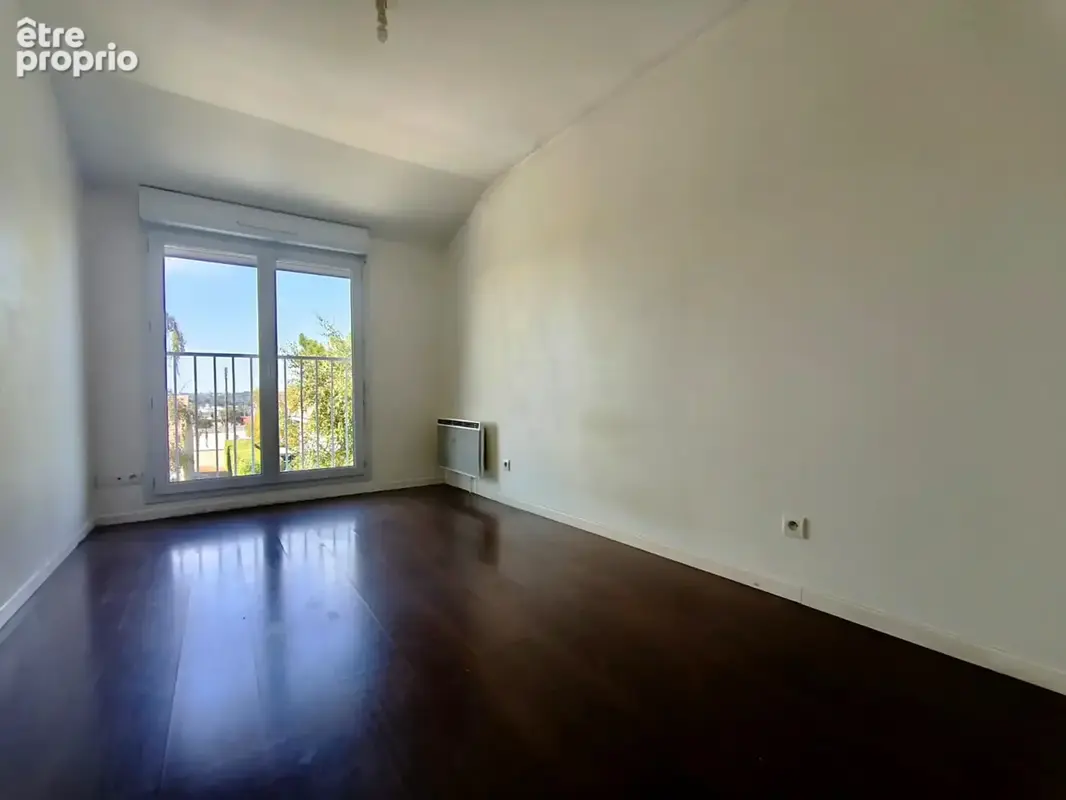 Appartement 2 pieces avec deux parkings - photo 2