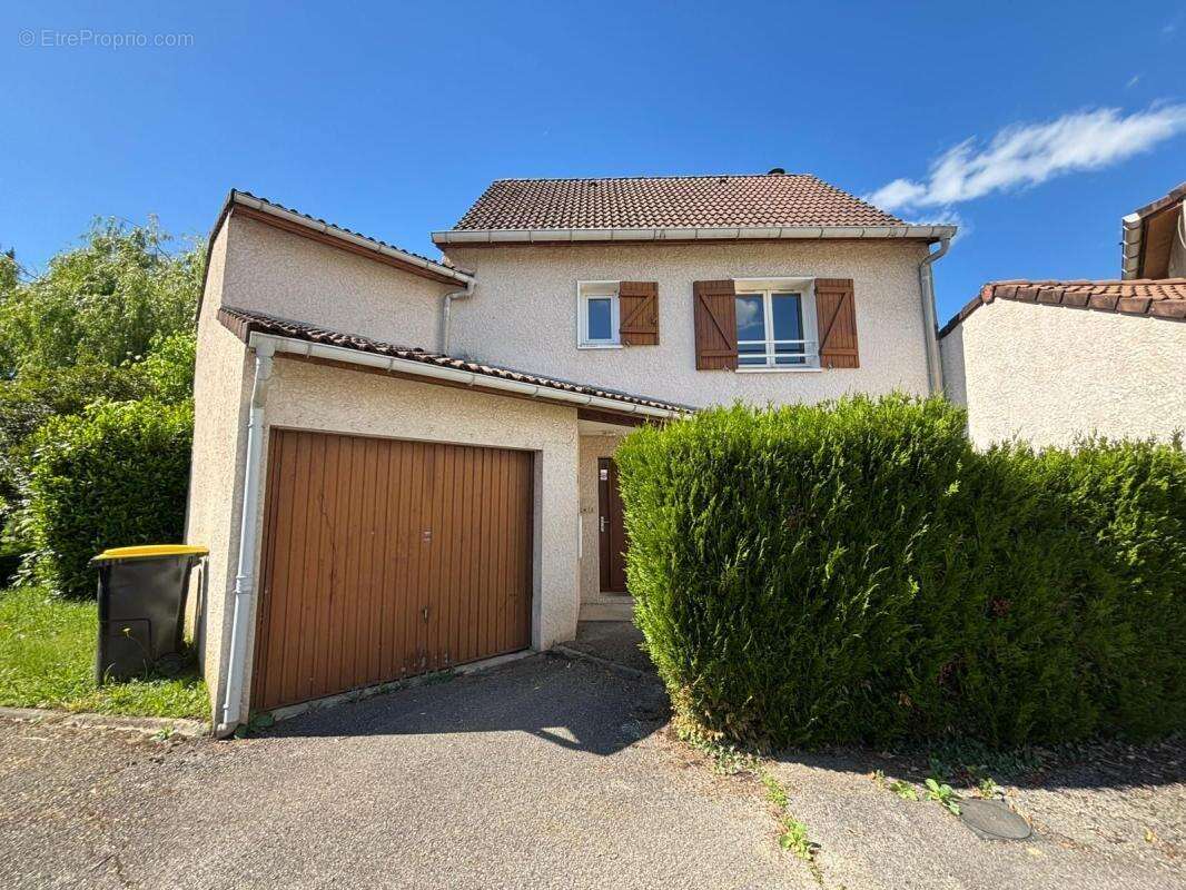 Maison à MORESTEL