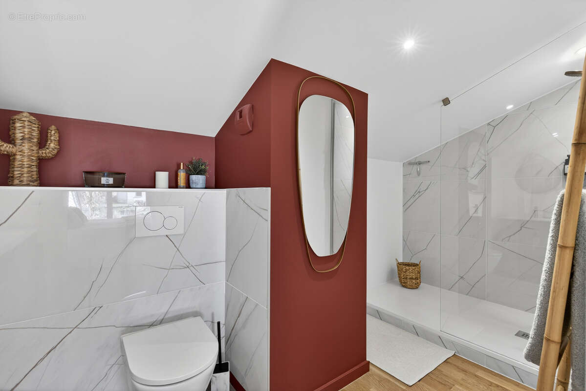 Appartement à CHALLES-LES-EAUX
