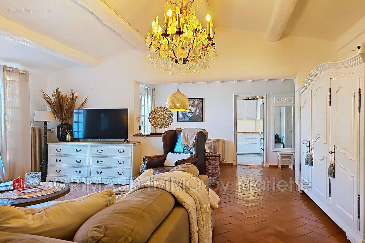 Maison à LA GARDE-FREINET