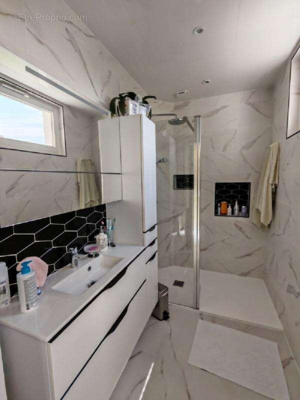 Maison à MINIAC-MORVAN