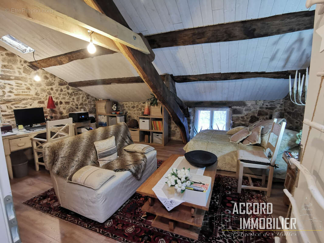 Maison à LA SALVETAT-SUR-AGOUT