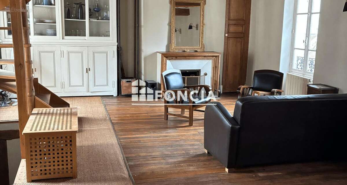 Appartement à FONTAINEBLEAU