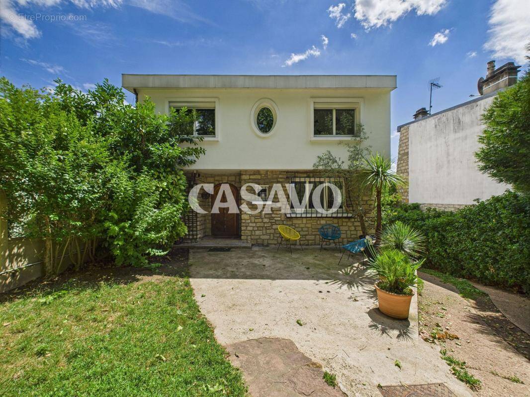 Maison à LE PLESSIS-ROBINSON