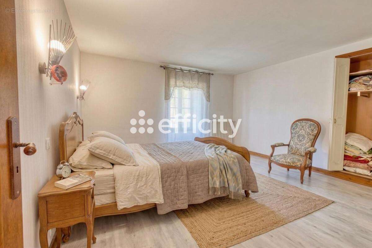 Maison 159 m² à Segonzac  - photo 6