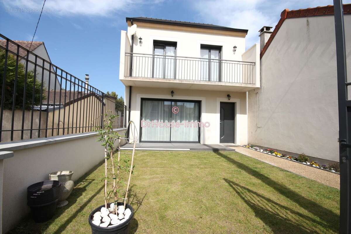 Maison à HOUILLES