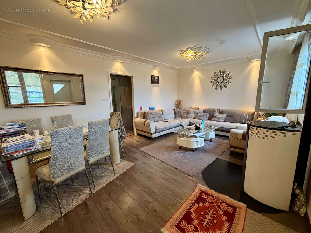 Appartement à LA RICAMARIE