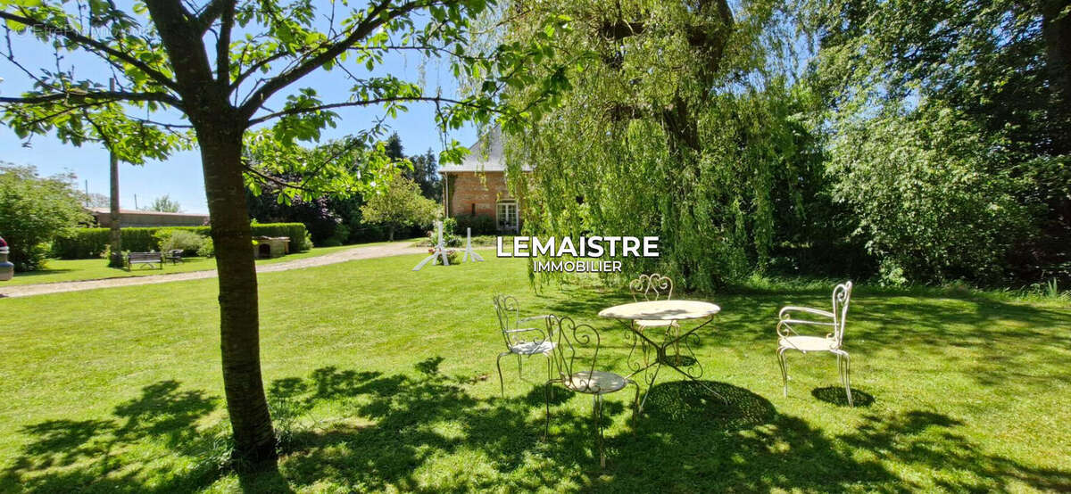 Maison à vendre - Axe Yvetot / Yerville - 232 m² - 6 chambres - Atelier - Terrain de 4 700 m² - photo 2
