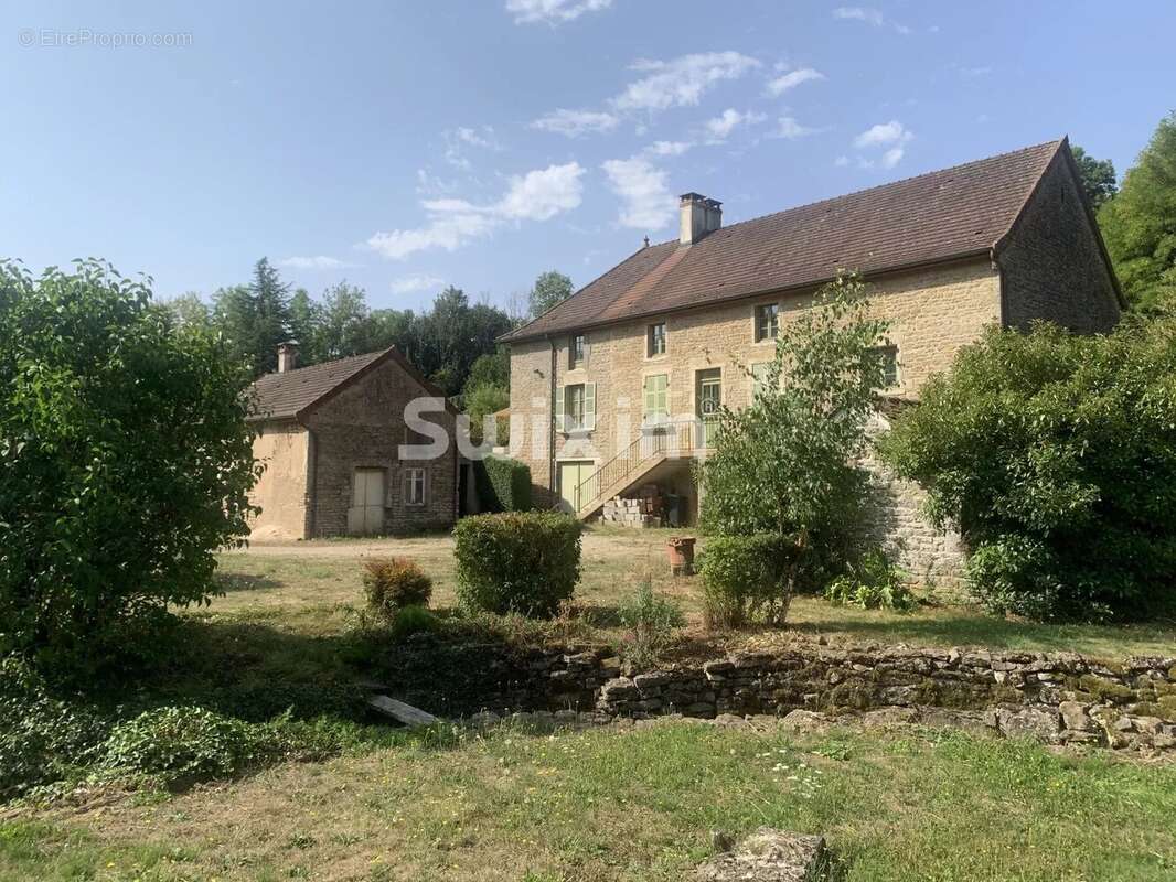 Maison à SANTENAY