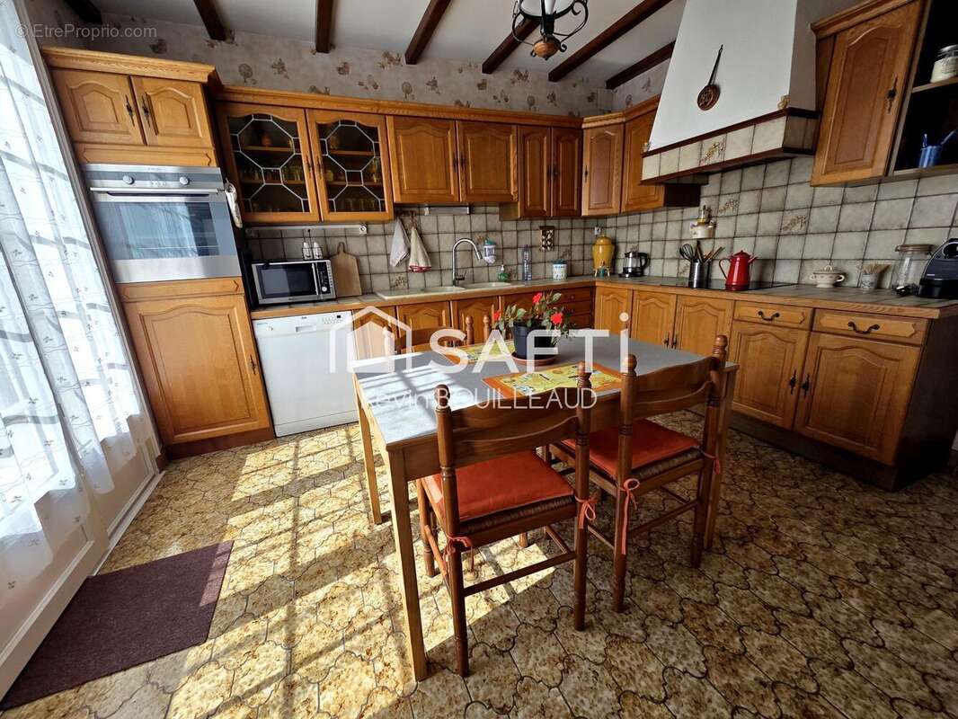 Photo 7 - Maison à VOUILLE